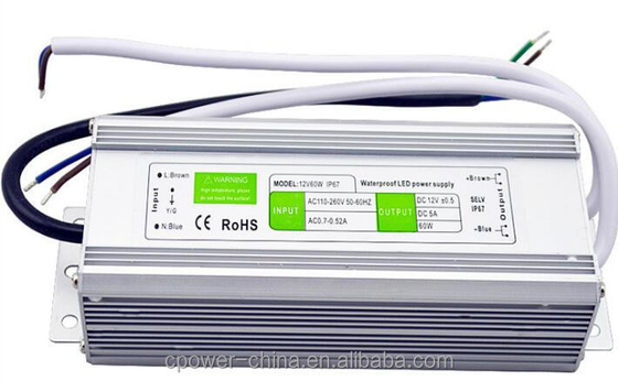 Единый выход 60W 5A IP67 водонепроницаемое светодиодное питание 12V AC/DC с эффективностью 86%