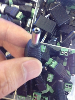 DC 5.5 x 2.1mm Power Jack Male Adapter Cable Plug Connector для видеонаблюдения / светодиодный пол Женщина