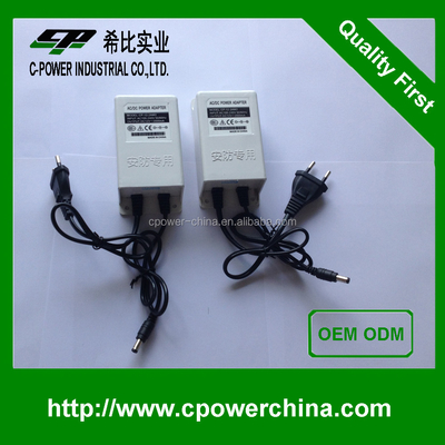 12V 24W наружный адаптер питания с 2000mA выходной током и послушным белым дизайном